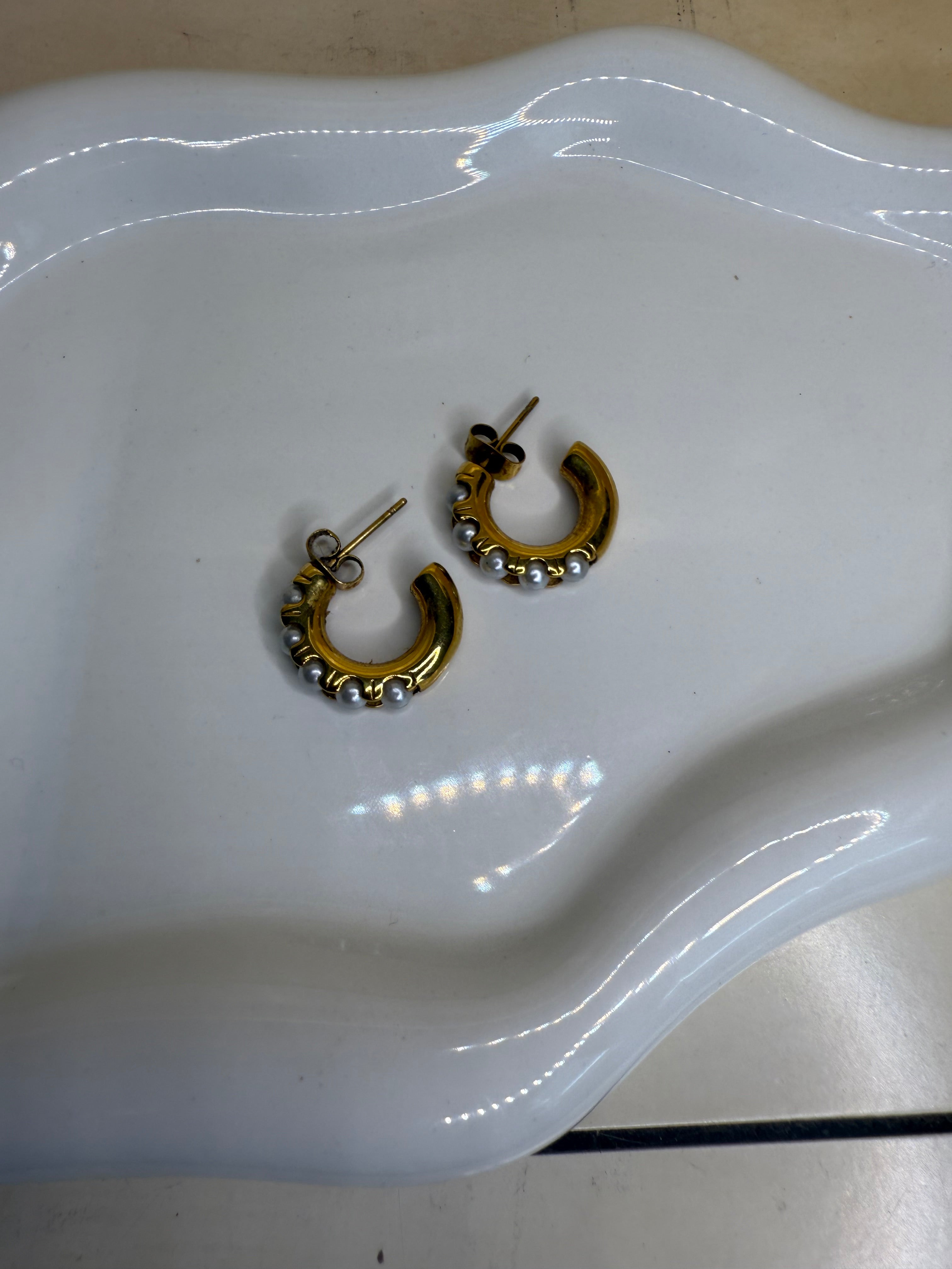 Pearls earrings