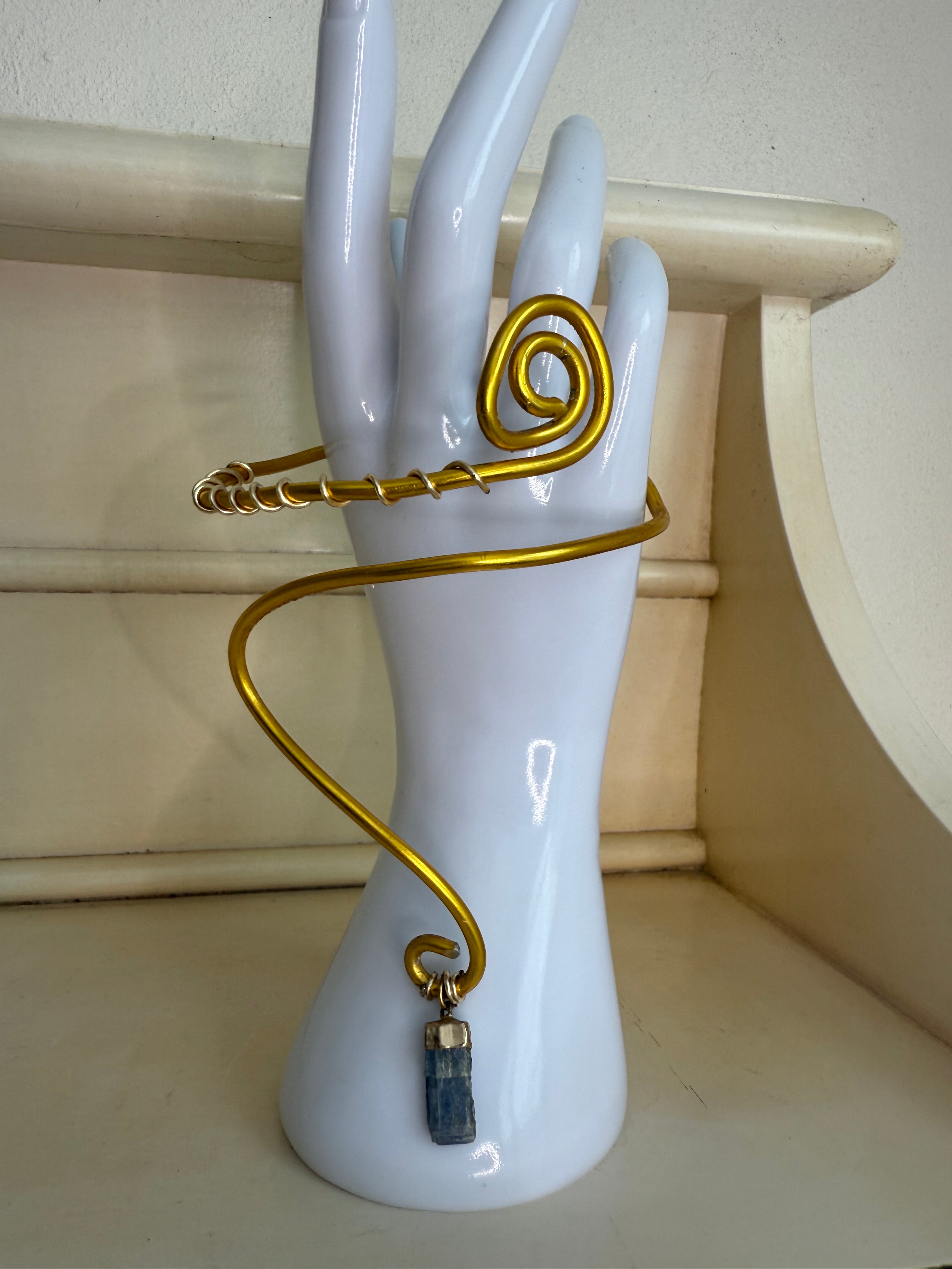 Ágata arm cuff