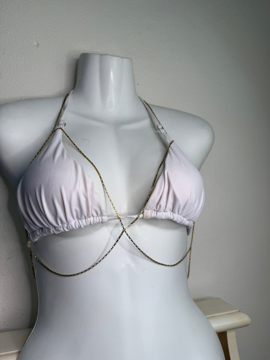 Bra chain