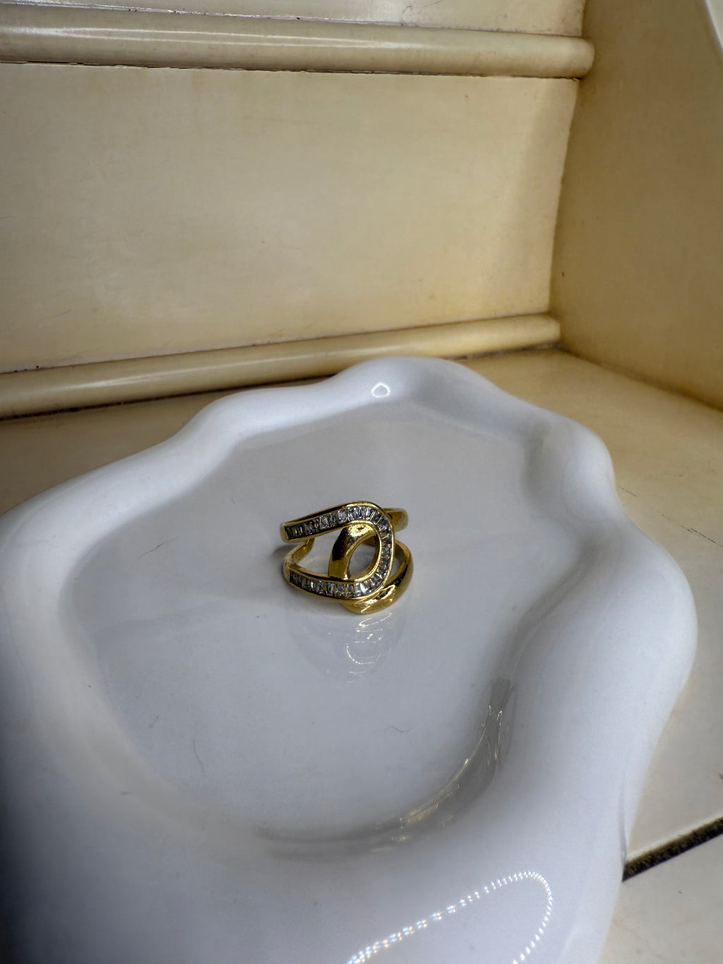 Sapphi ring