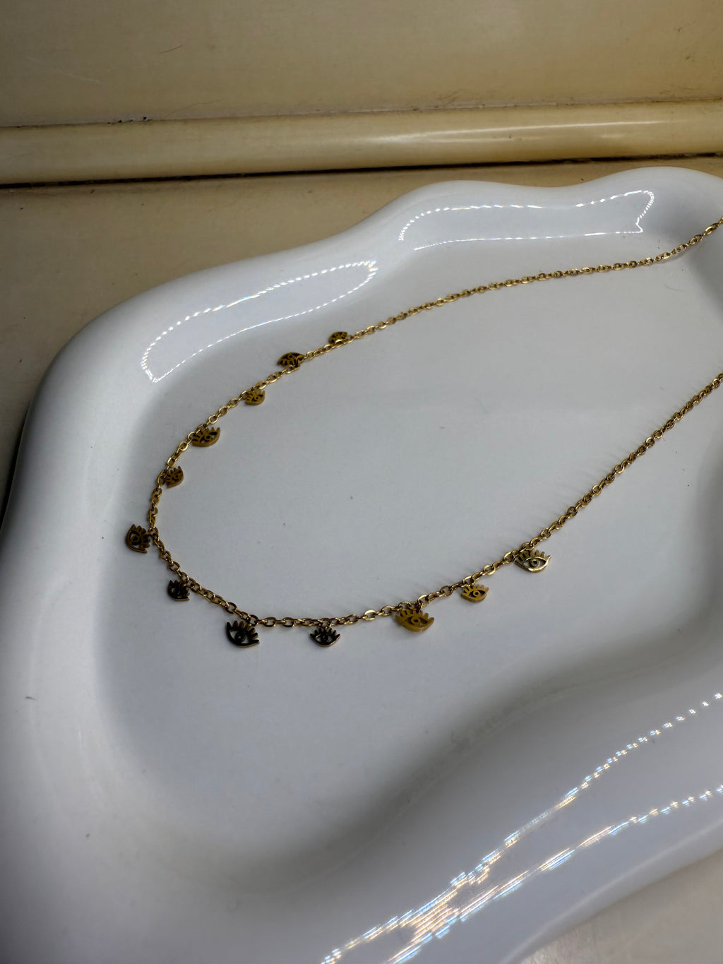 Mil ojos necklace