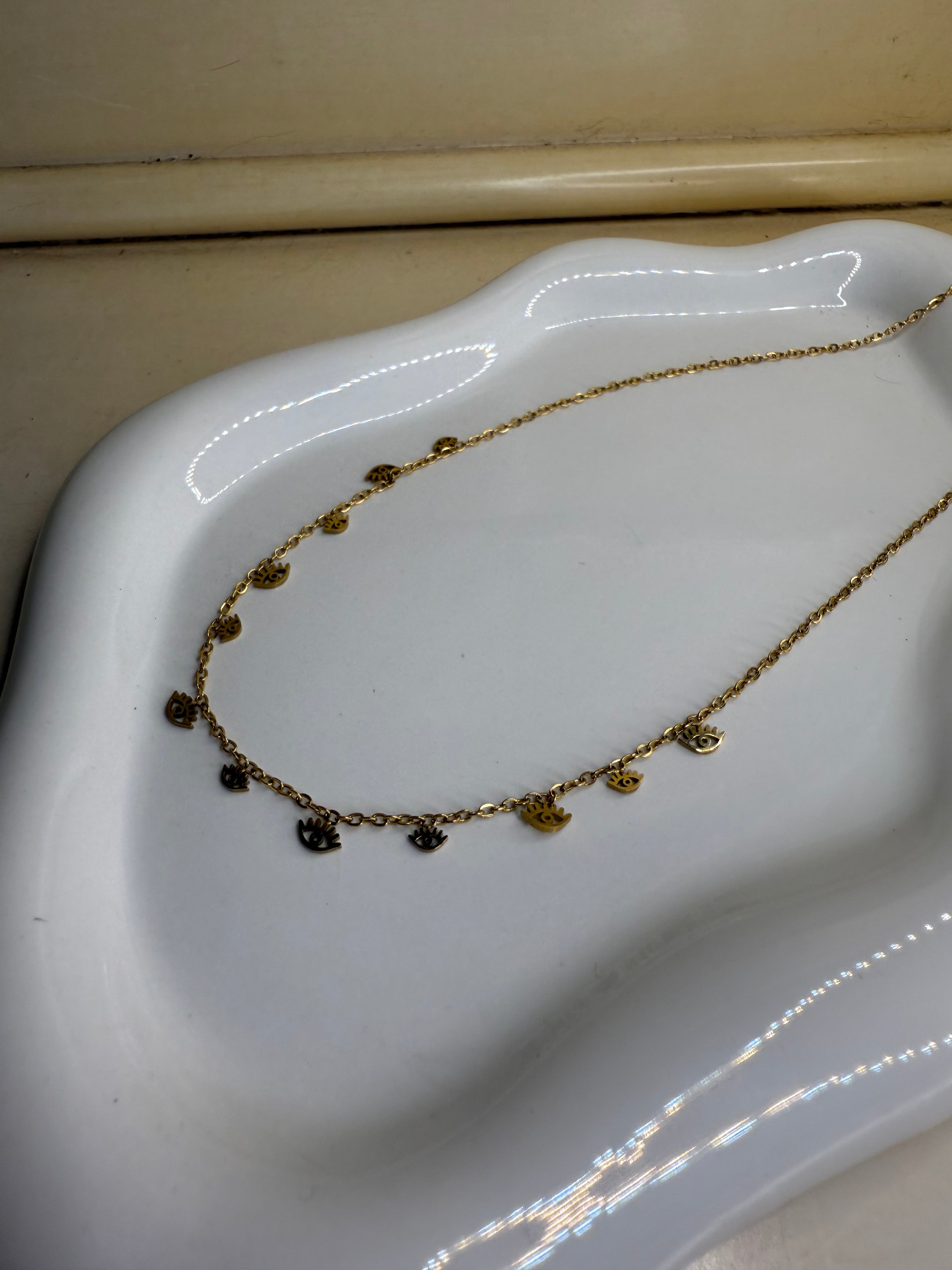 Mil ojos necklace