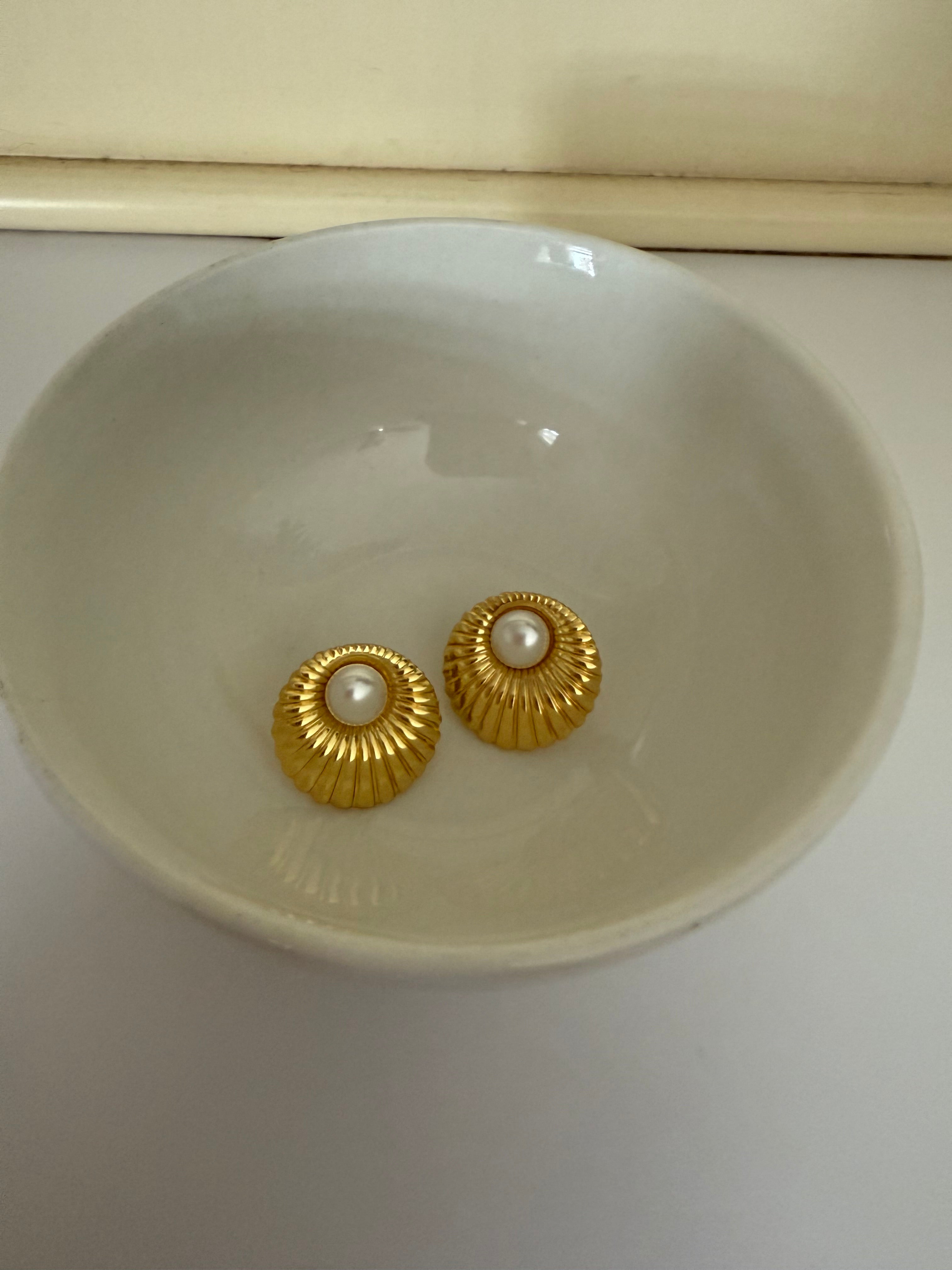 Merit earrings